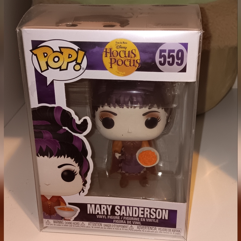 Mary Sanderson from Hocus Pocus Funko Pop! Vinyl Figure